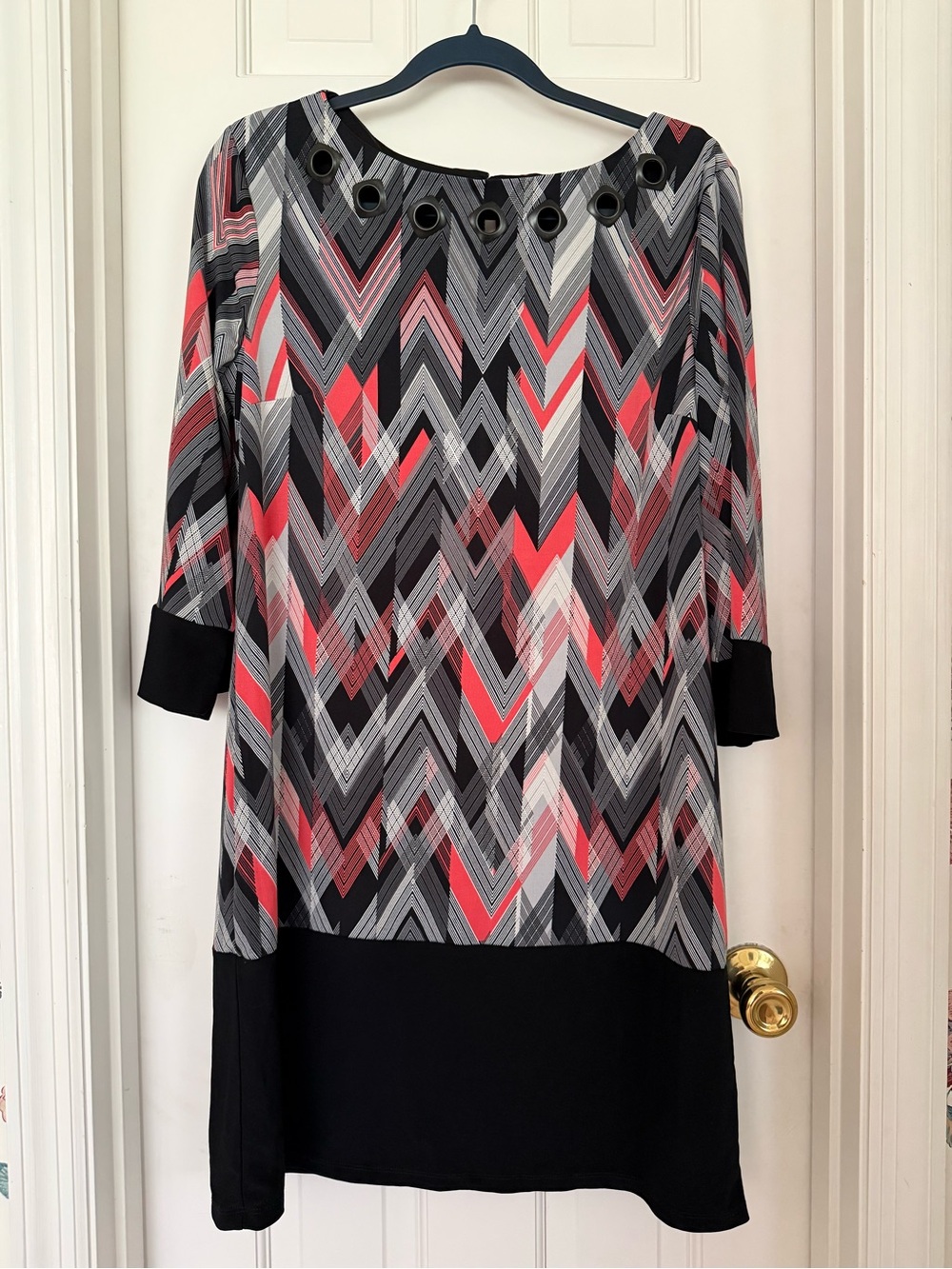 Luxology Black and White Chevron Shift Dress